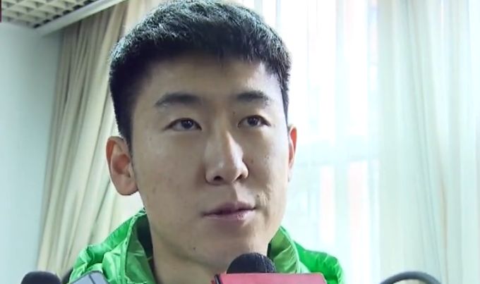 第三节出现争议一幕，广厦疑似抗议判罚，直接五上五下派出替补全华班。